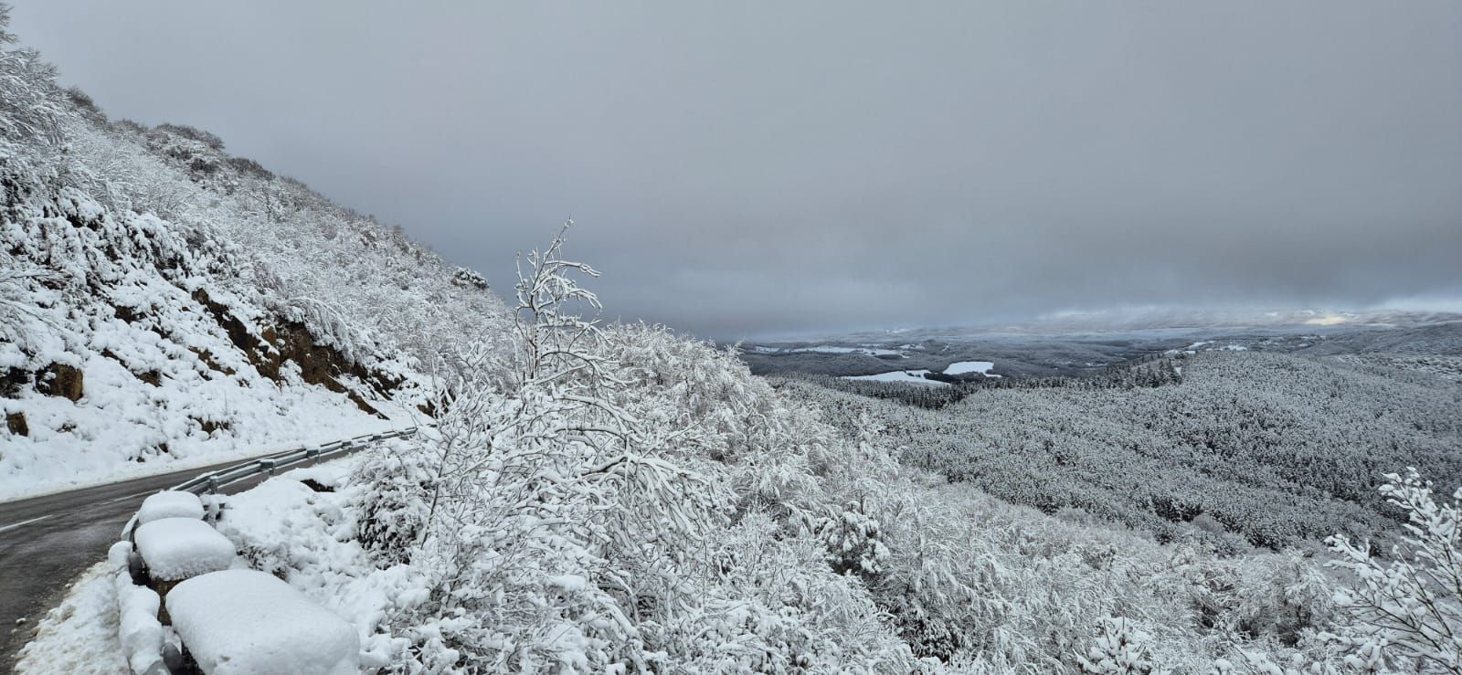 La nieve regala una preciosa estampa en Bernedo