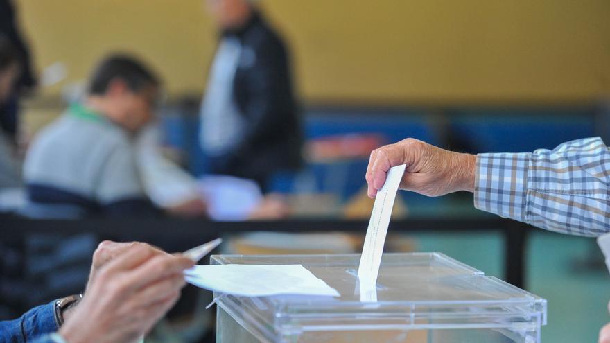 Los candidatos cumplen con las urnas y apelan con esperanza al voto masivo en Euskadi