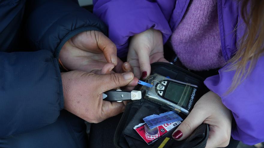 En imágenes: El gesto admirable de una lectora con Abdelkader Kelalech