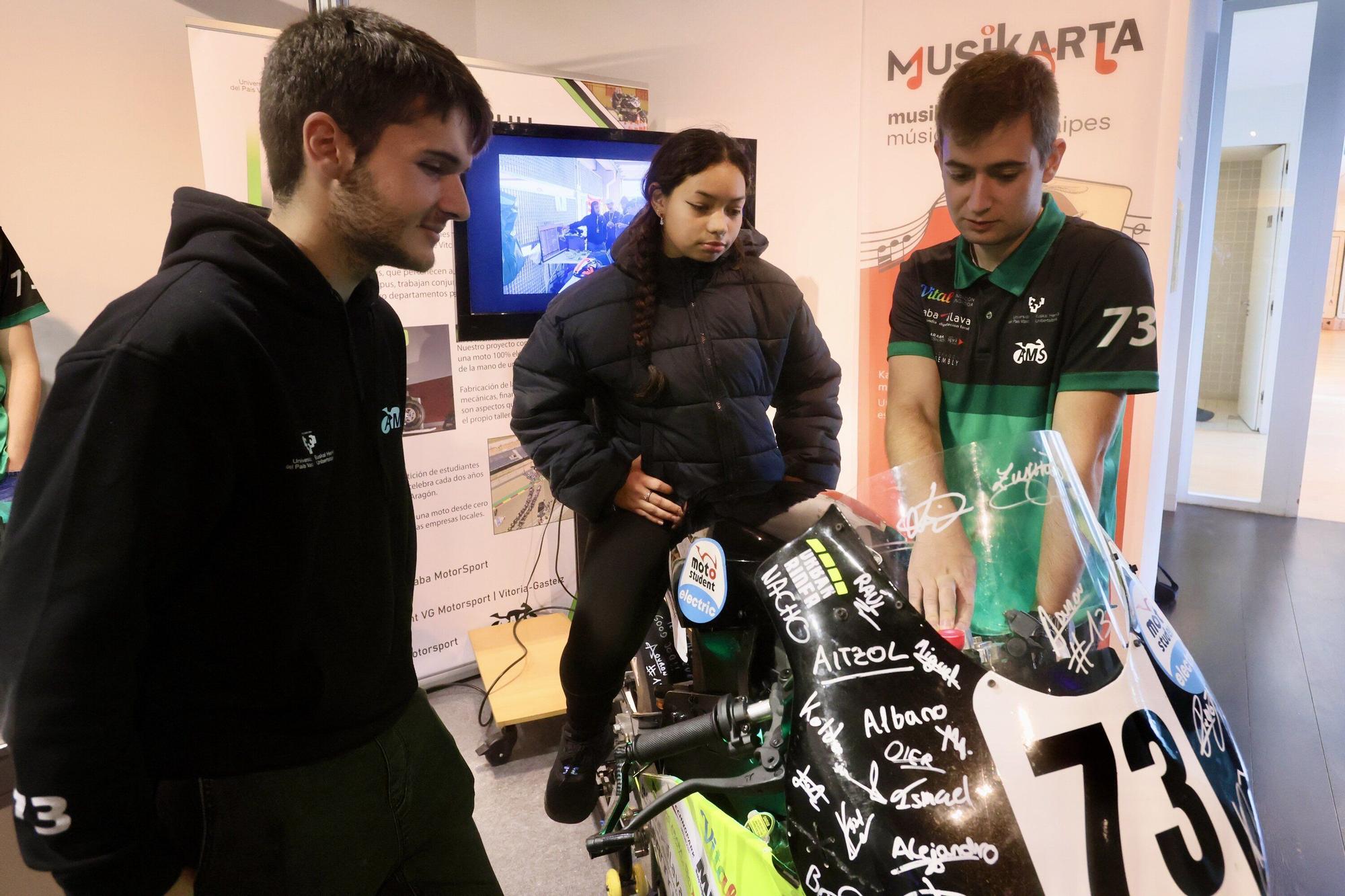 En imágenes: El Museo Bibat abre sus puertas a la ciencia