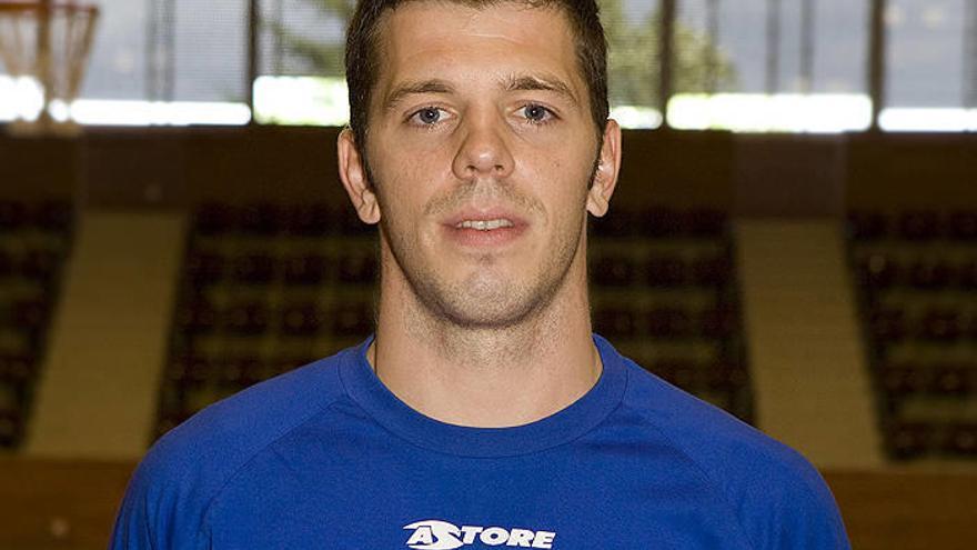 Santi Urdiales recibe el alta médica y podrá jugar en Ciudad Real