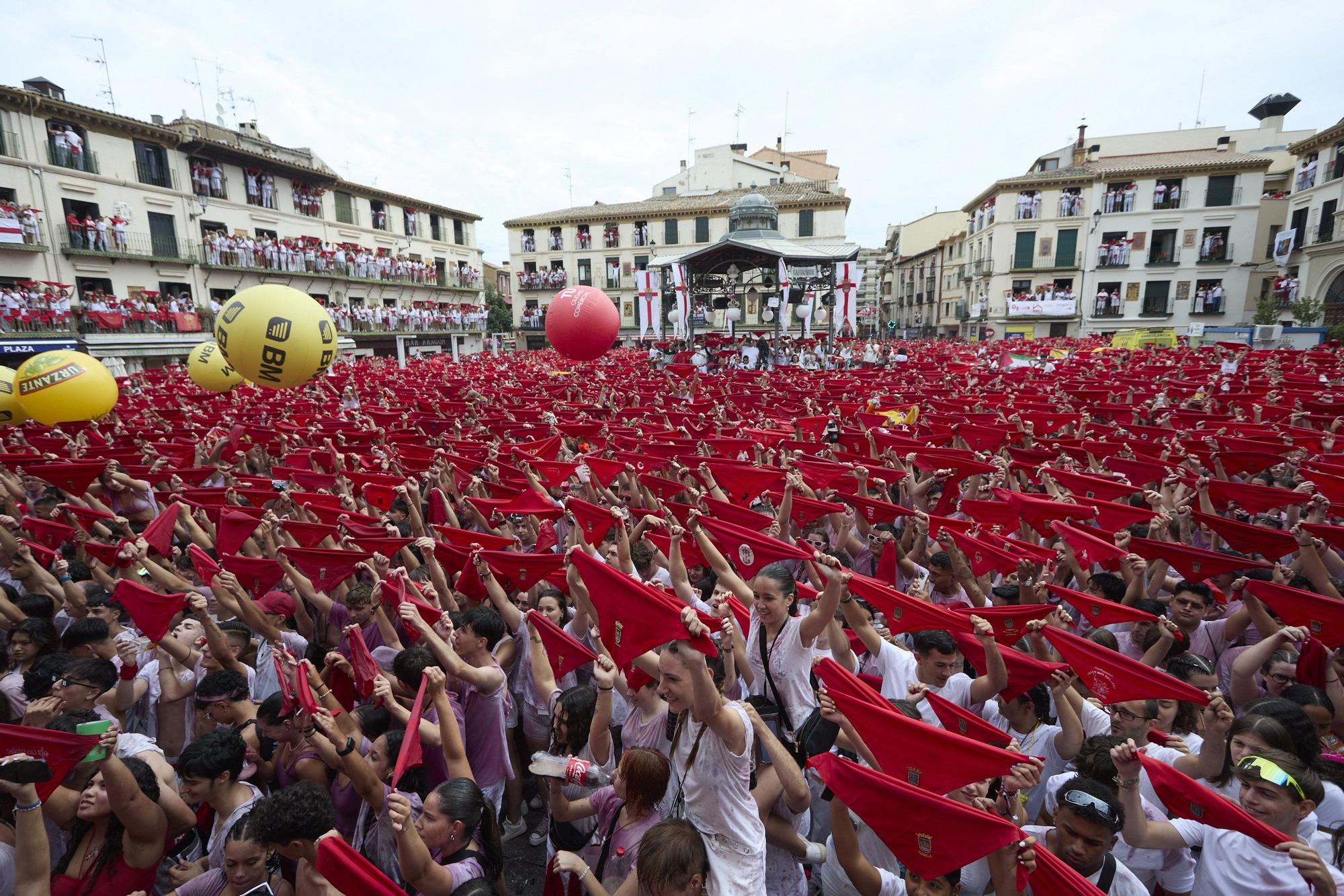Fotos del cohete de las fiestas de Tudela 2025