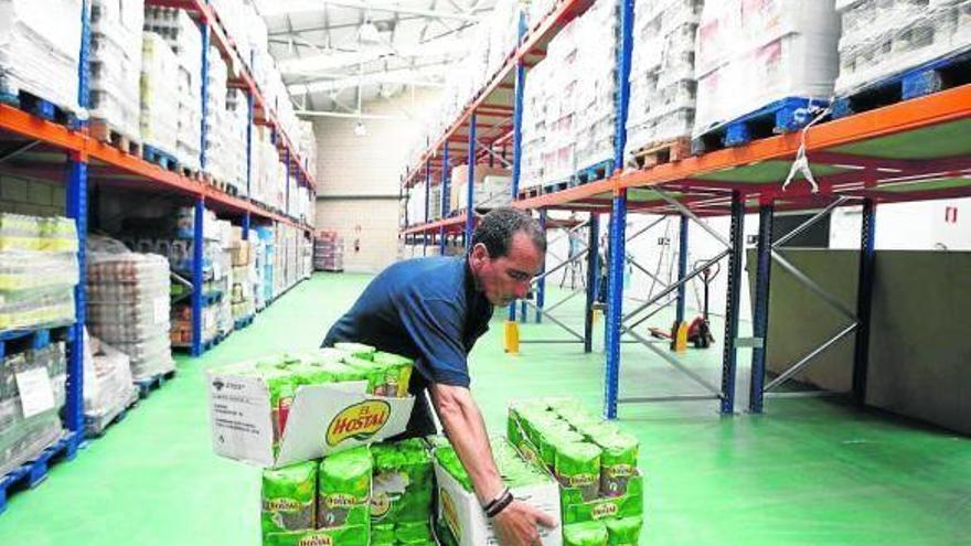 El Banco de Alimentos reparte ya más comida a autóctonos que a extranjeros