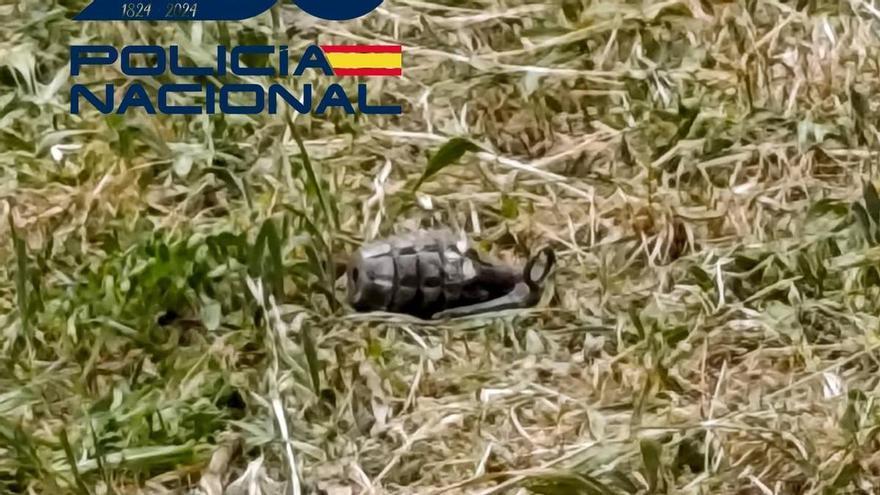 Una granada ornamental que simulaba ser real conll