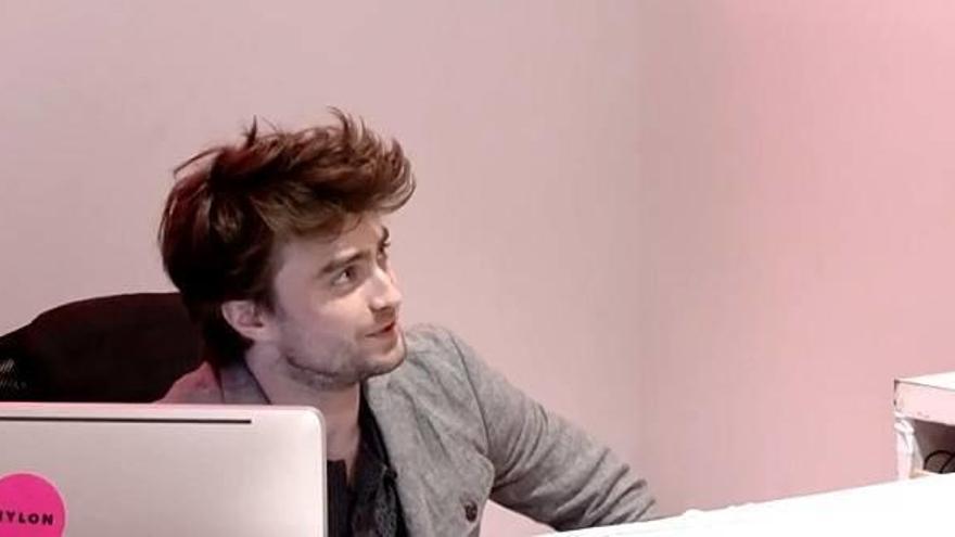 ¿Que harías si te encuentras a Daniel Radcliffe como recepcionista?