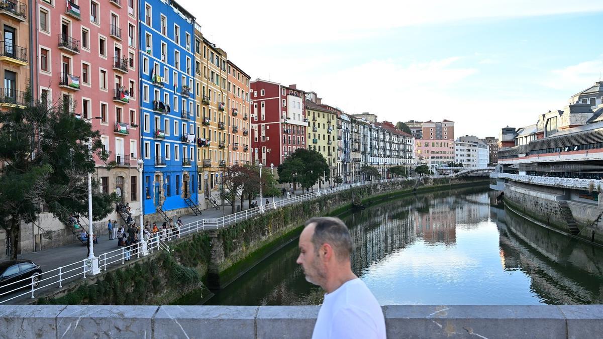 Dos de las licencias del muelle de Marzana corresponden a restaurantes sin barra.