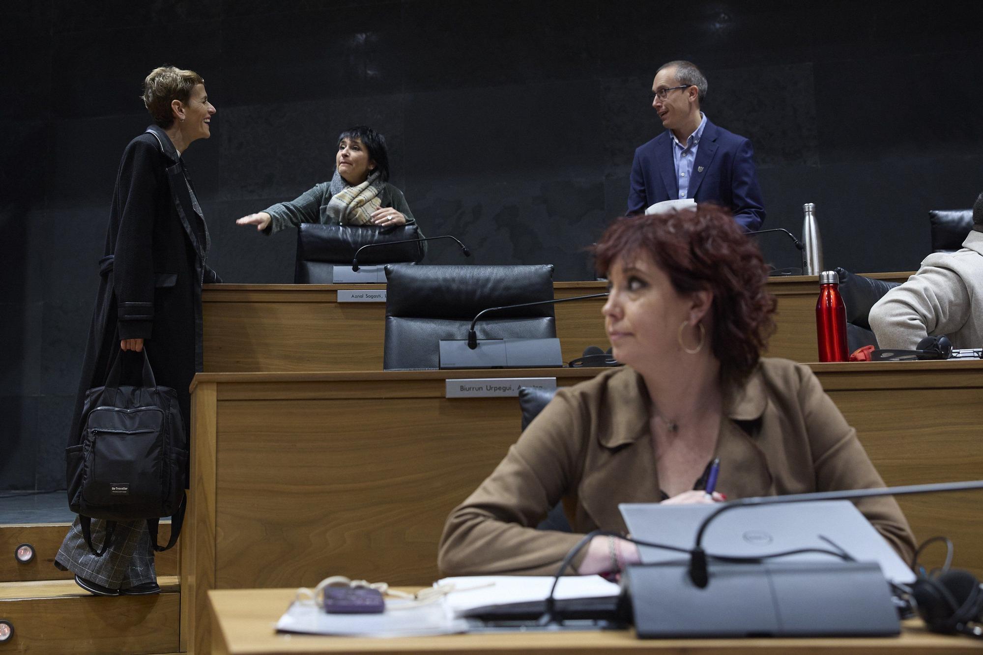 Fotos del pleno del Parlamento de Navarra del 27 de noviembre