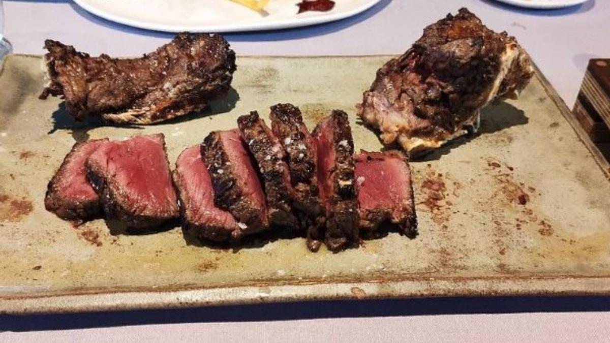 Chuletón a la brasa en Laia Erretegia