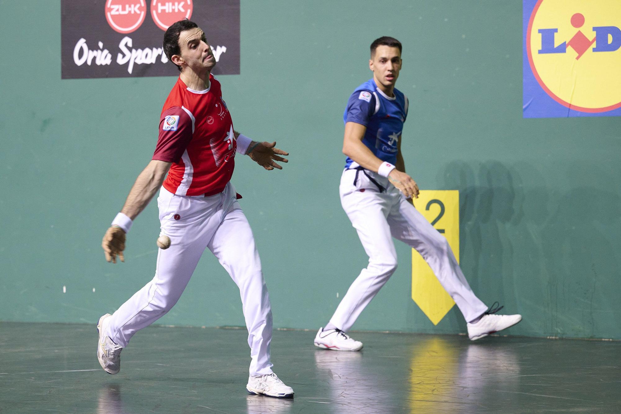 Javier Zabala y Jon Mariezkurrena, campeones del Masters CaixaBank ante Altuna III e Imaz en el Navarra Arena.