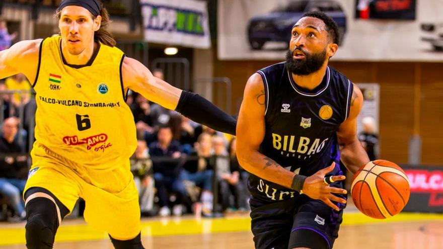 El Surne Bilbao pone más de pie y medio en la final de la FIBA Europe Cup a triplazo limpio (81-98)