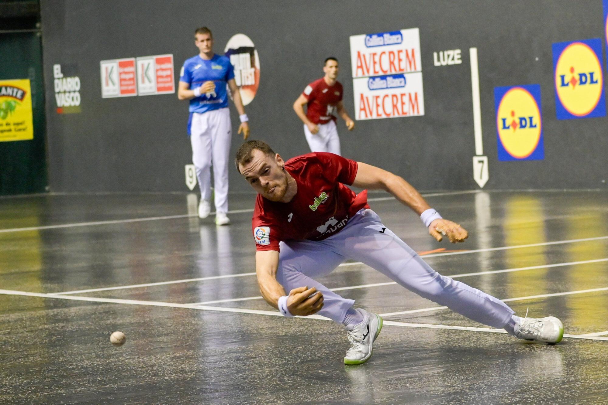 Larrazabal-Mariezkurrena II superan a Laso-Albisu en la tercera jornada del Campeonato de Parejas.