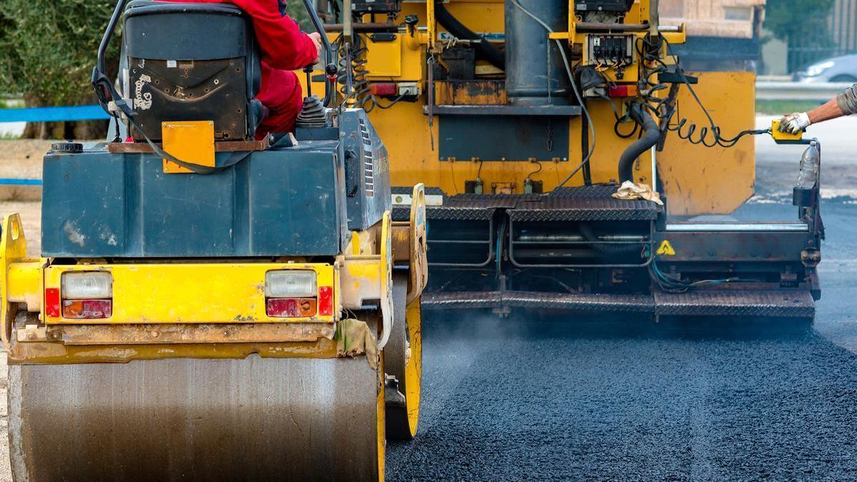 Imagen de archivo de tareas de asfaltado