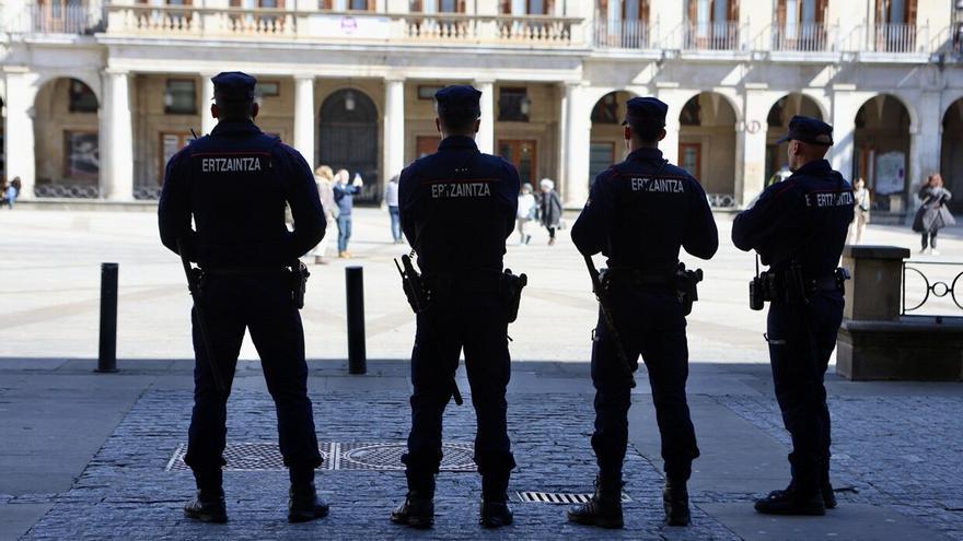 Detenidos cerca de un mitin del PNV en Vitoria por desobedecer y agredir a ertzainas