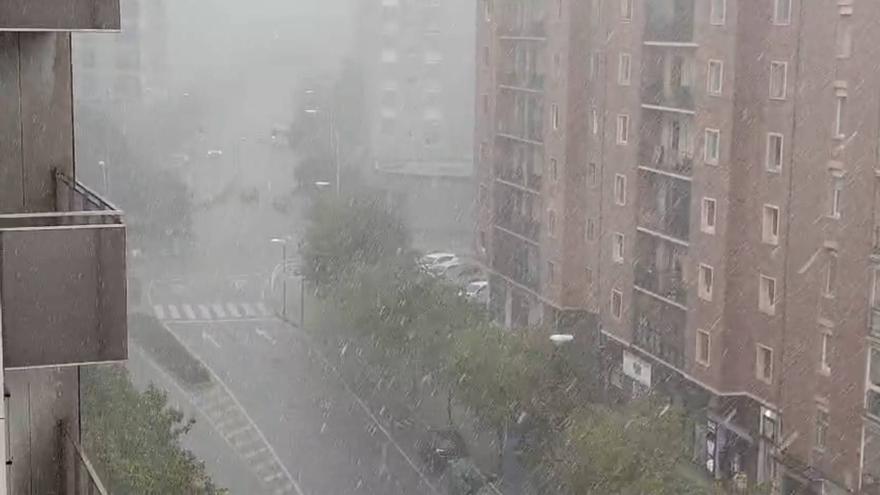Imágenes de la tormenta con granizo de este sábado por la tarde en Pamplona y Comarca