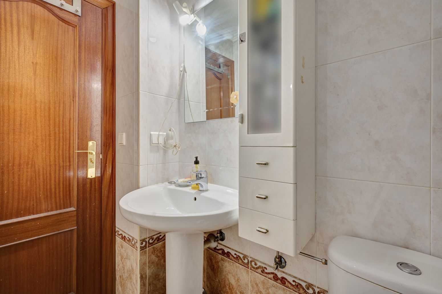 Un ático tríplex con alma en plena calle San Nicolás: vivir el Casco Viejo desde dentro