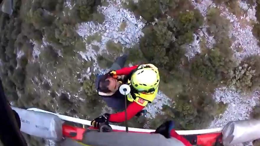 Evacúan al hospital a un montañero vizcaino tras golpearse la cabeza en Cantabria