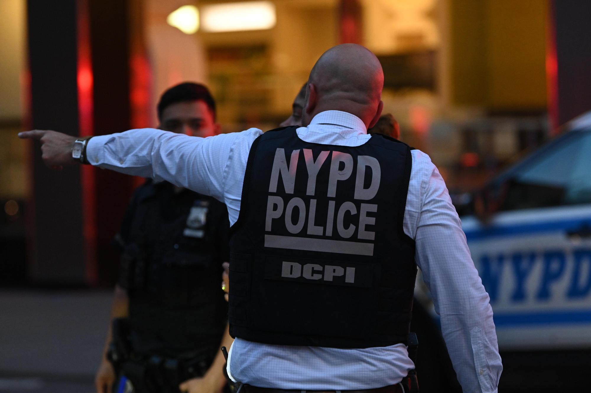 El dispositivo policial desplegado en Nueva York durante la alerta por el tiroteo.