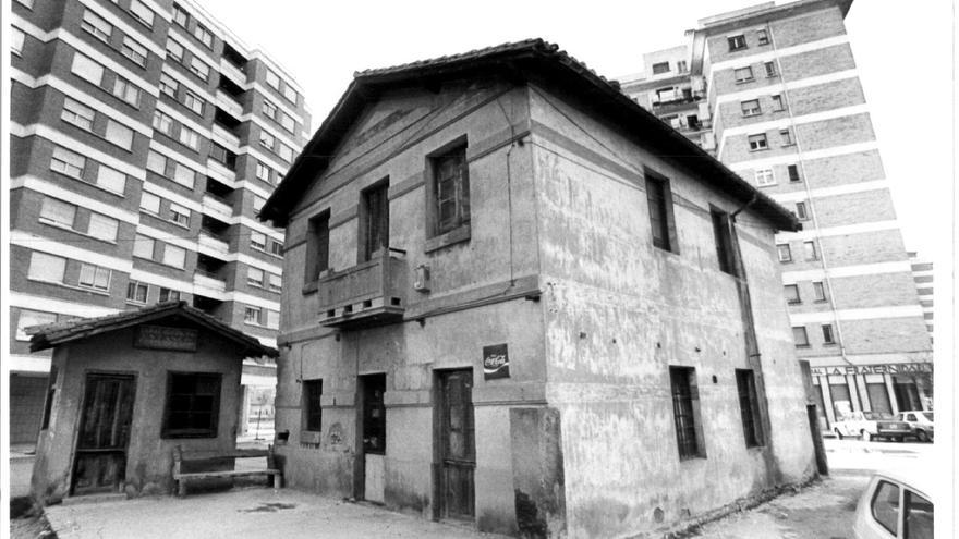 A Joseba Asiron sobre el antiguo Iturrama