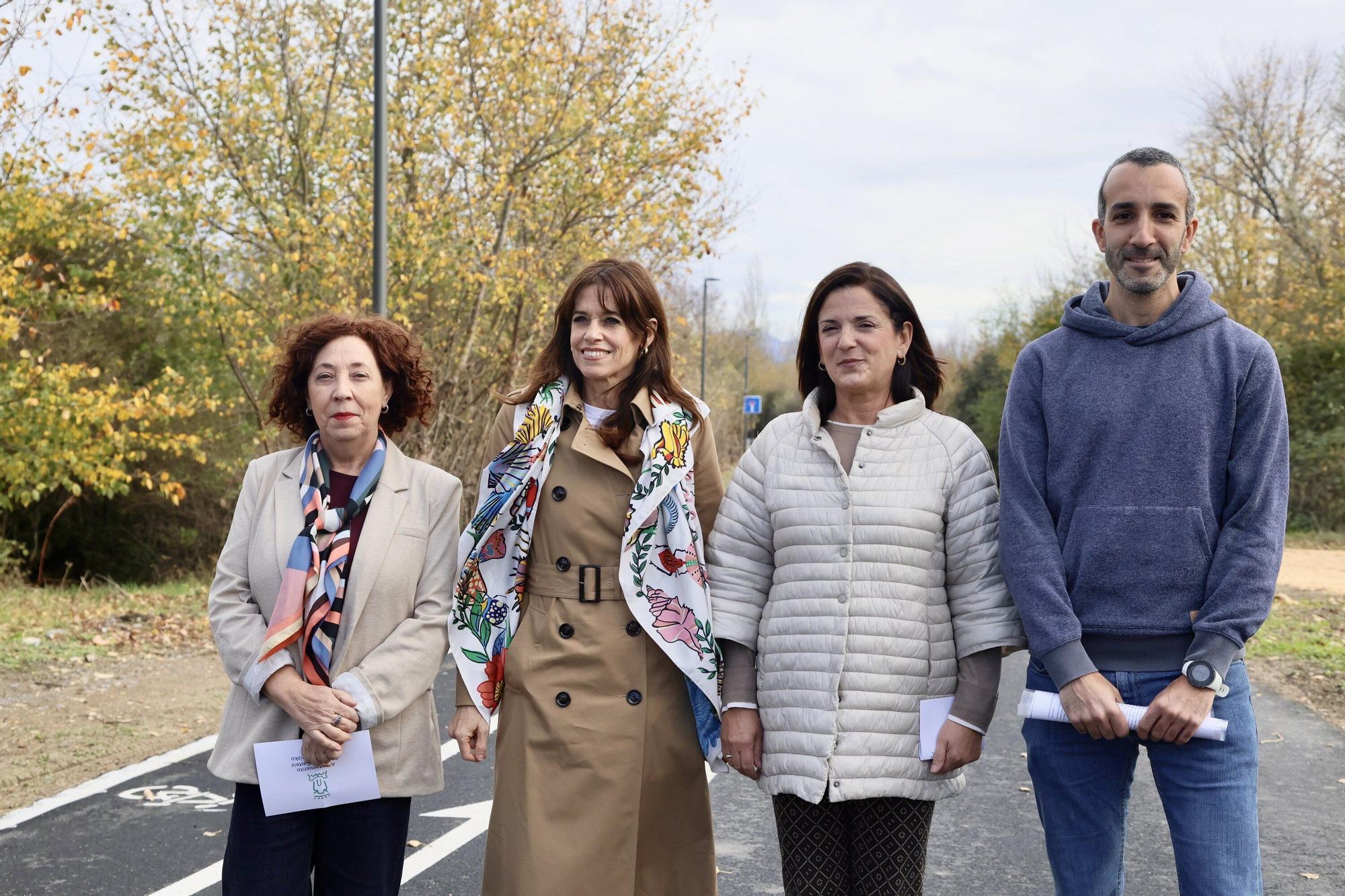 En imágenes: El nuevo camino peatonal y ciclista entre Olarizu y Goikolarra
