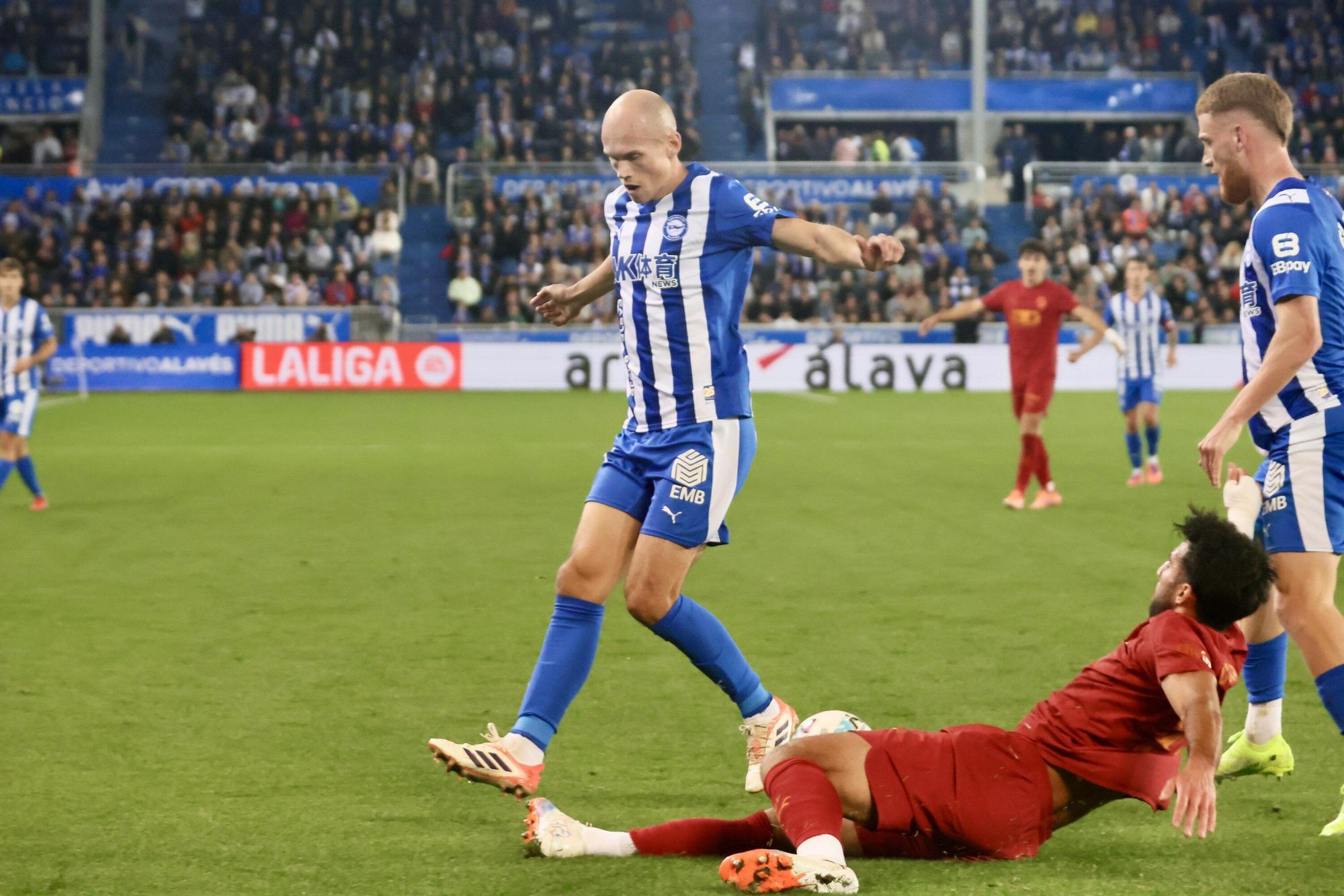 Todas las fotos del Alavés-Valencia en Mendizorroza