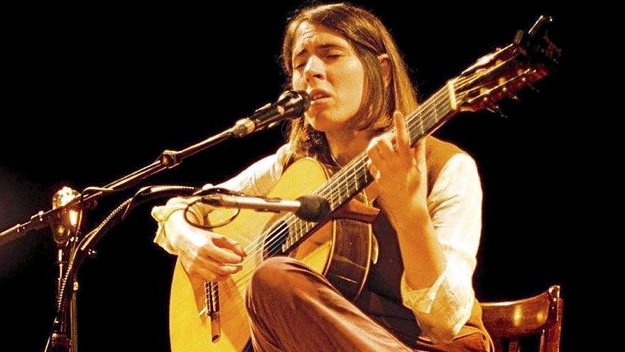 La guitarrista y compositora bilbaina Amaia Miranda acercará a Kulturate su folk íntimo.  | FOTO: N.G.