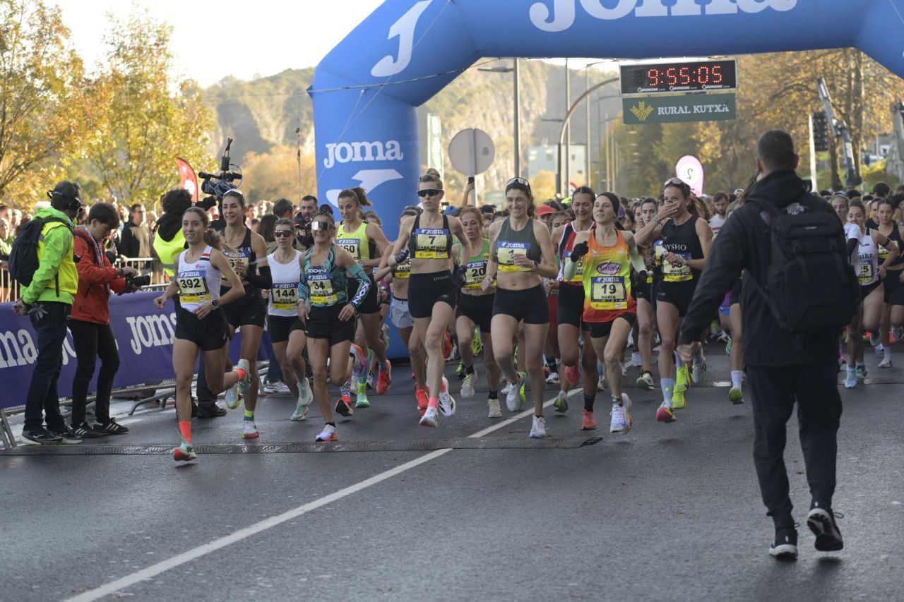 Ilusión y concentración en la salida de la Behobia-San Sebastián