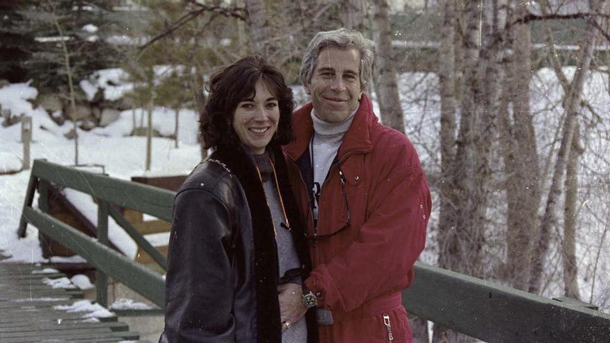 Trump asegura que &quot;nadie&quot; le ha pedido indultar a Ghislaine Maxwell, expareja y cómplice de Jeffrey Epstein