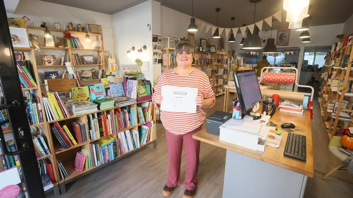 Marta Martínez en su librería Mara Mara.