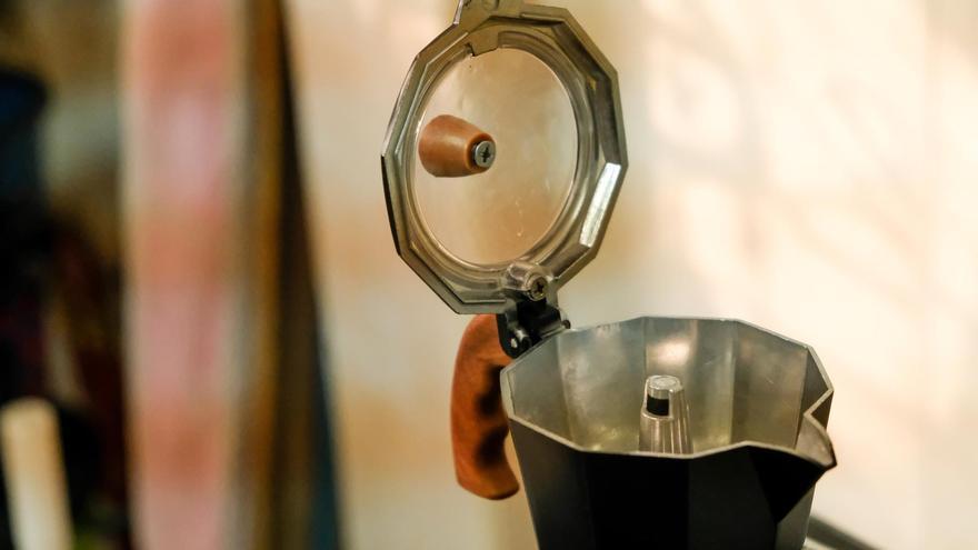 El truco definitivo para limpiar tu cafetera sin estropear el sabor del café