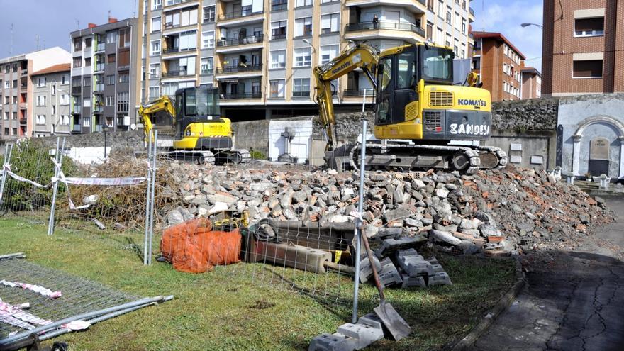 Portugalete derriba varios bloques de nichos en desuso