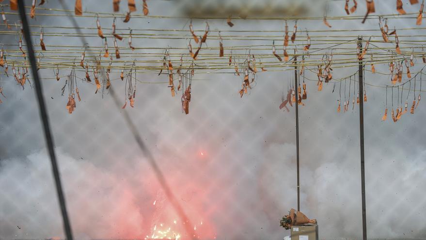 Expulsan y prohíben entrar en el Estado español a 8 detenidos por tirar petardos con grave riesgo en Fallas