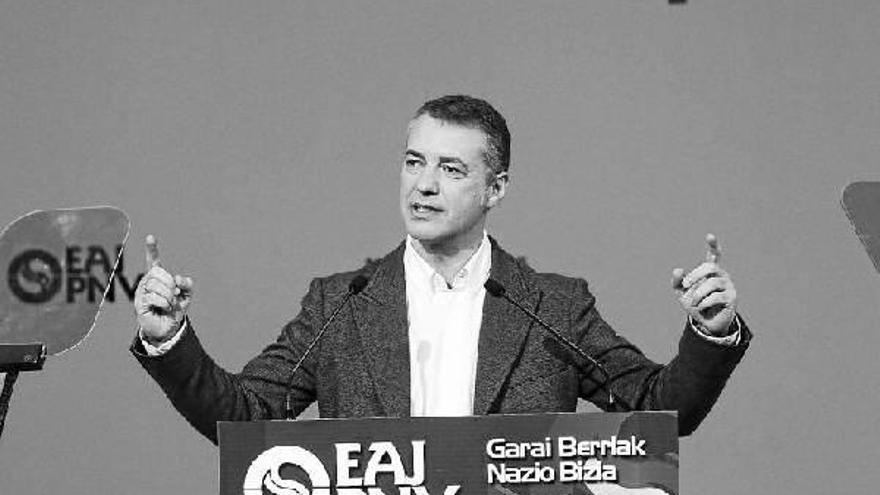 El presidente del PNV, Iñigo Urkullu, durante el discurso tras su reelección como presidente del EBB.