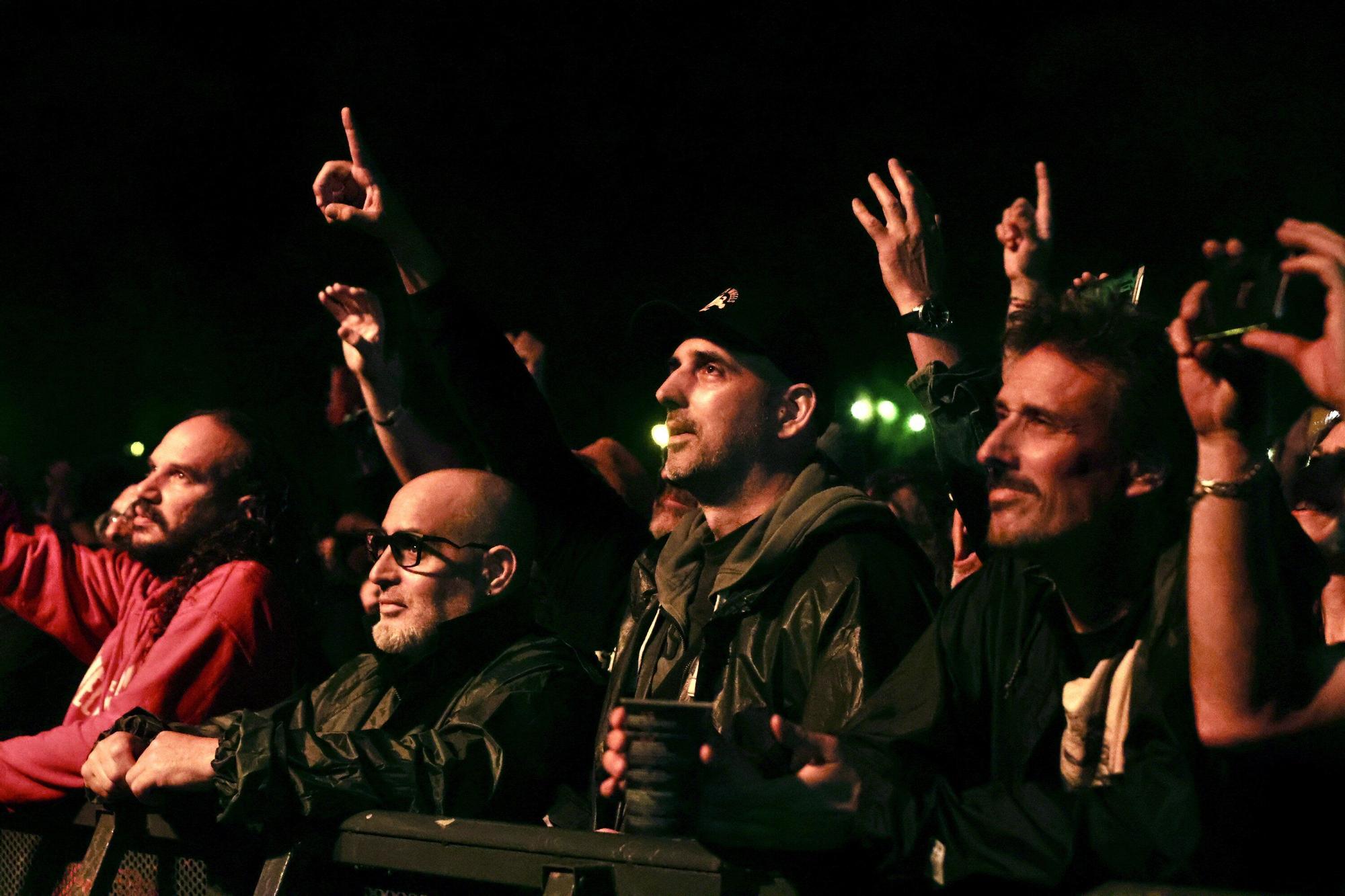 En imágenes: así están siendo los conciertos de este sábado del Azkena Rock Festival