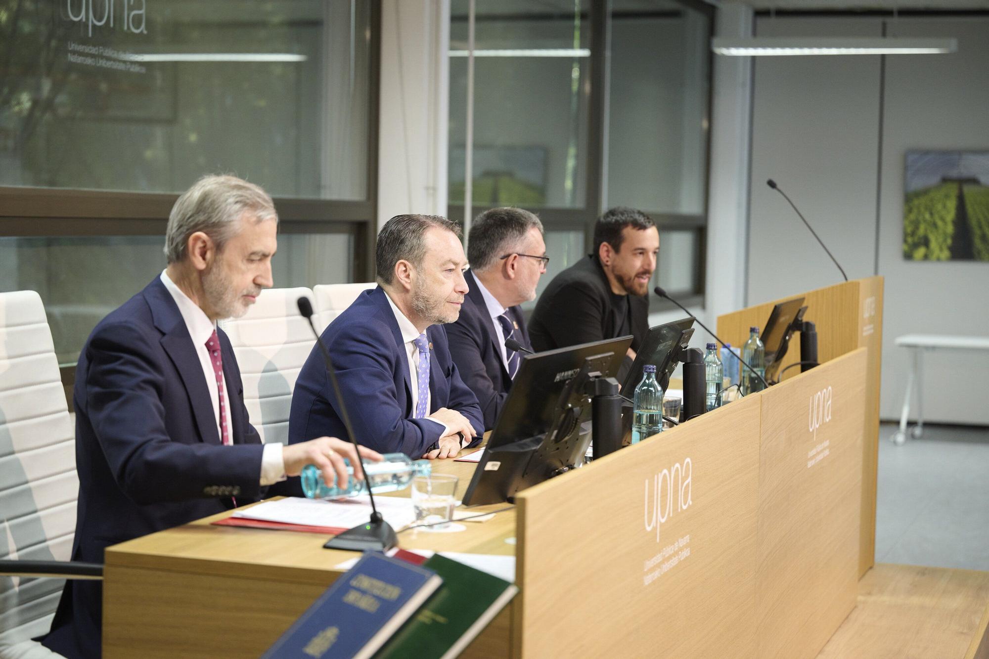 Fotos de la toma de posesión de Francisco Javier Santiago Marcos como nuevo presidente del Consejo Social de la UPNA