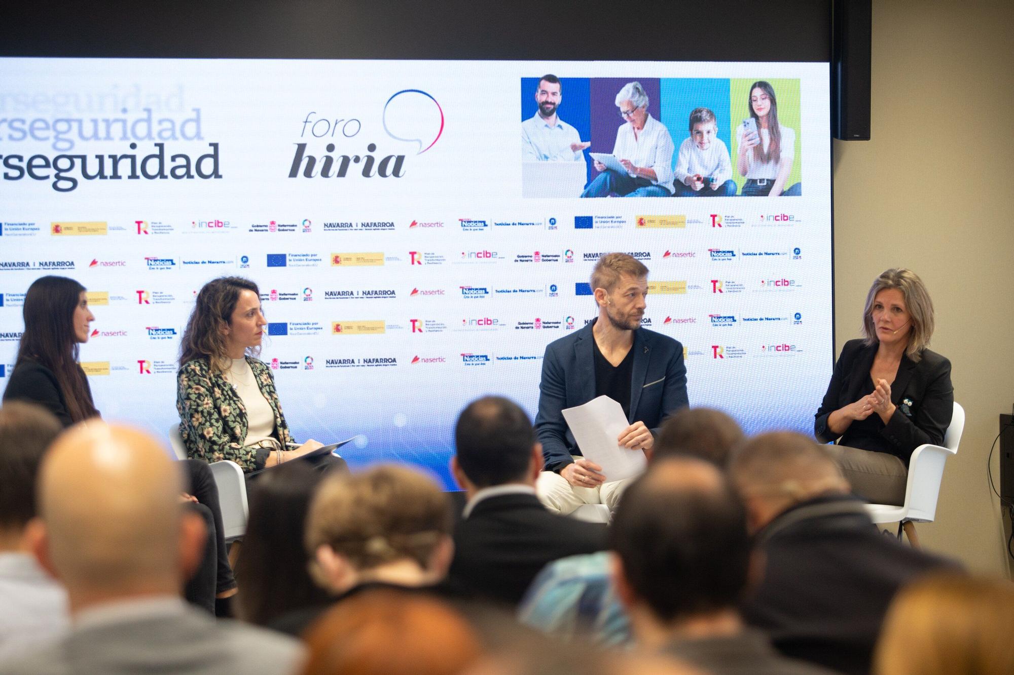 Fotos del Foro Hiria sobre ciberseguridad