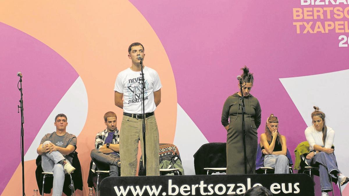 Fase honetako lehen saioa, Zeanurin jokatua, maila onekoa izan zen eta ikusleak pozik irten ziren amaieran. Fase honetako lehen saioa, Zeanurin jokatua, maila onekoa izan zen eta ikusleak pozik irten ziren amaieran.