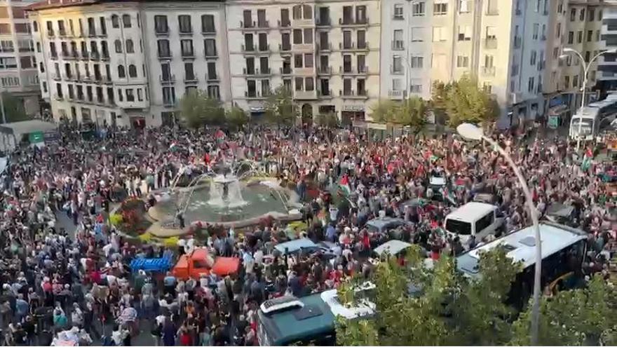 Vídeo de la manifestación de este jueves en la plaza de Merindades