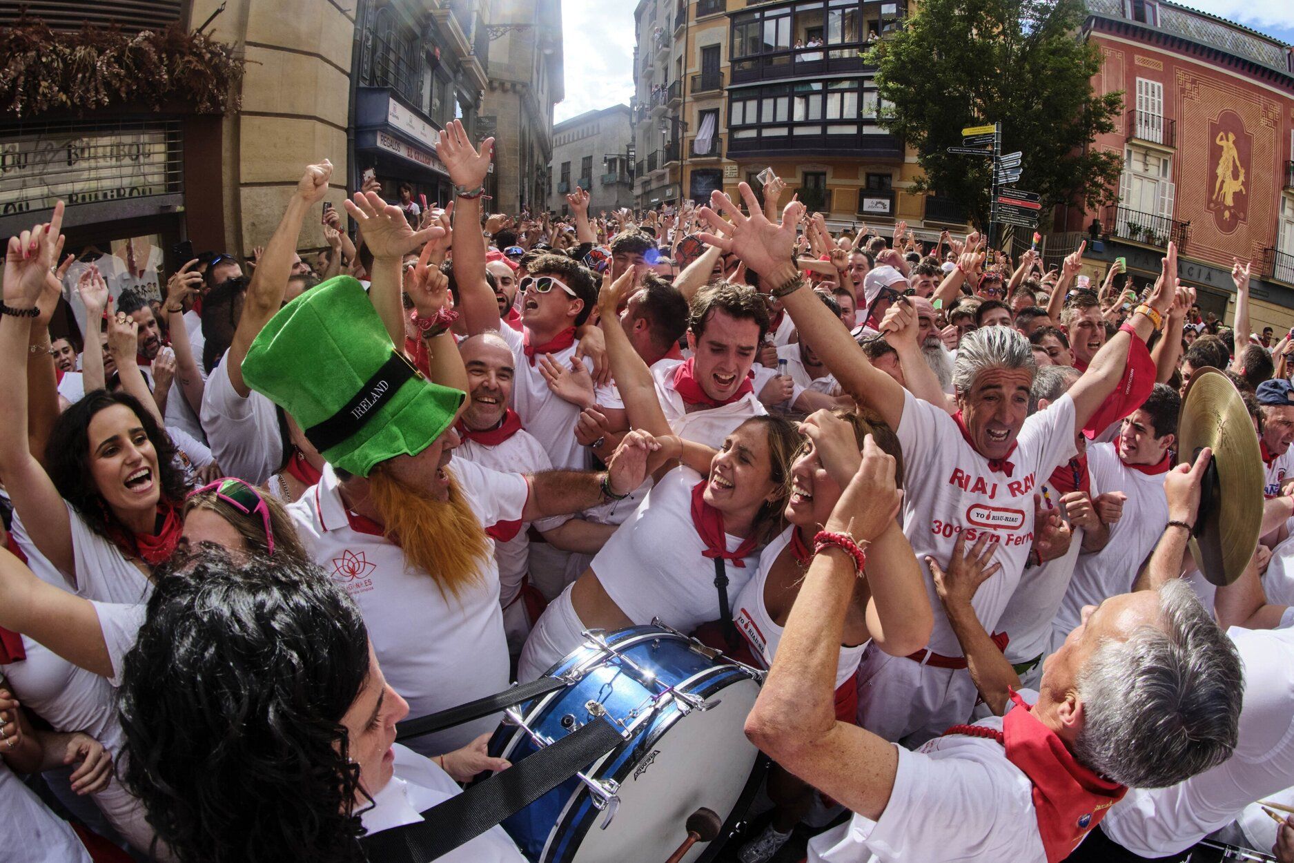GALERÍA / Pamplona vibra con un multitudinario 'Riau-Riau'