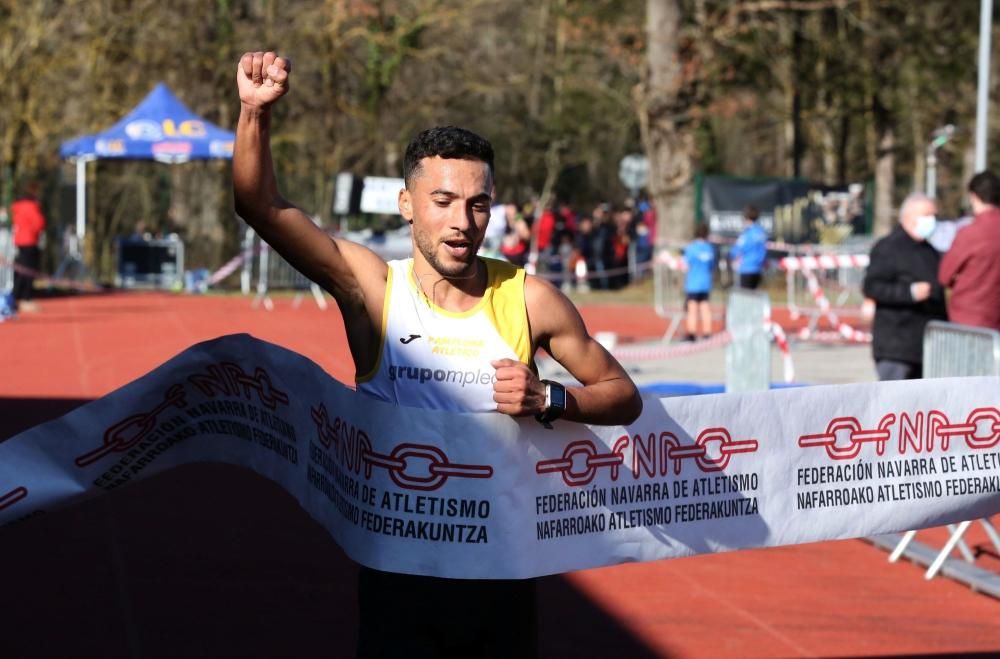 Atletas durante el 36 Campeonato Navarro de Cross Largo.