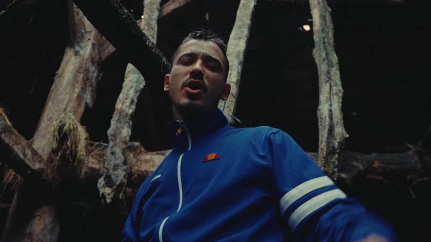 Vazkez, el cantante vasco que fusiona música urbana y flamenco con sonidos euskaldunes