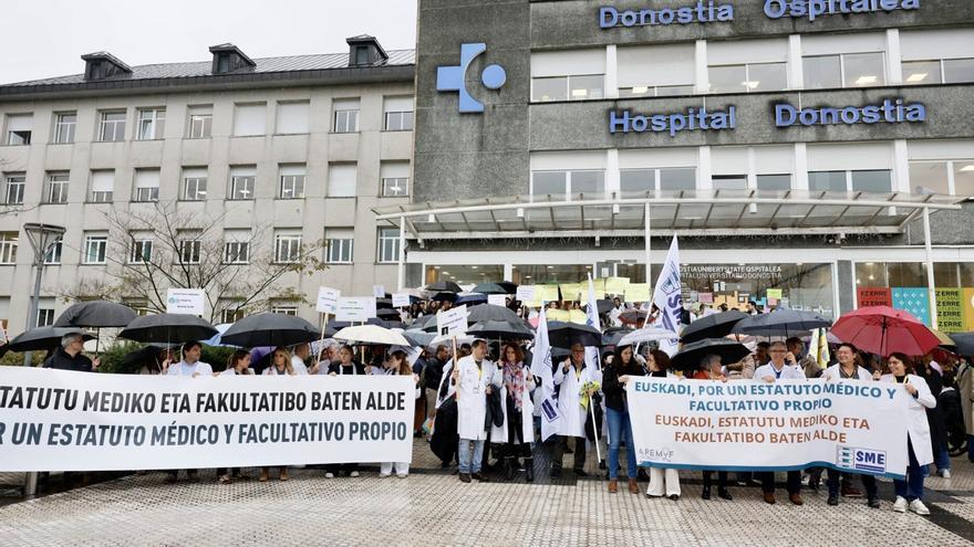 &quot;Necesitamos una legislación moderna que permita tener médicos especialistas formados y descansados&quot;