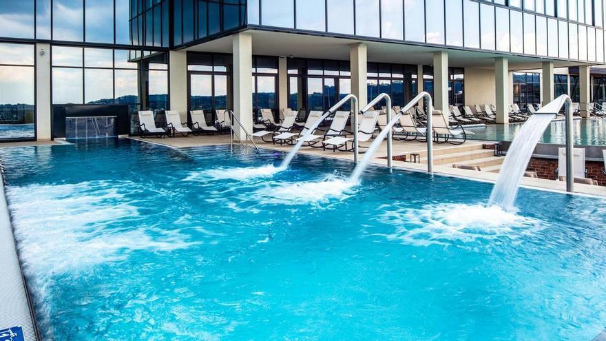 Invitan dos días a un balneario a una anciana para robarle 120.000 euros en efectivo de su casa