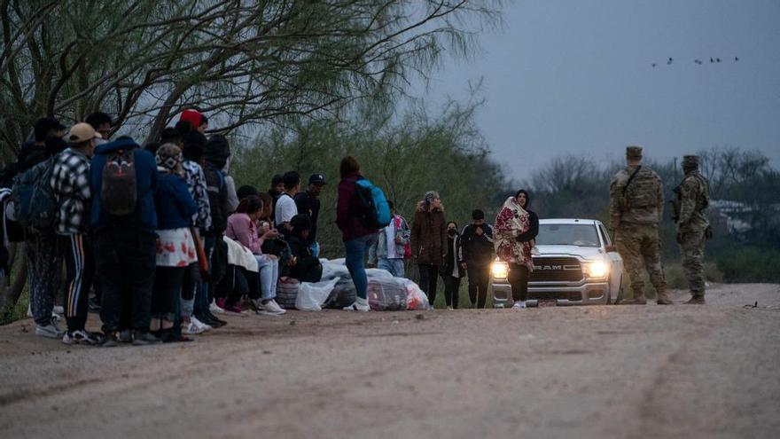 El Título 42 deja la frontera entre EEUU y México en un limbo y a los migrantes en riesgo
