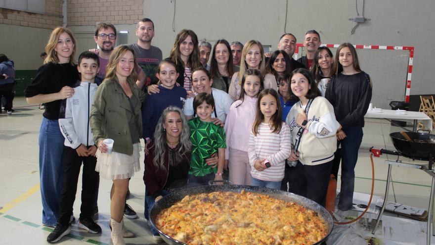 ‘Los Colegas’ se imponen en el concurso de paellas bajo techo celebrado en Falces