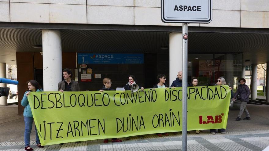 Trabajadores del sector de discapacidad en Navarra reclaman el "desbloqueo" de la negociación del convenio
