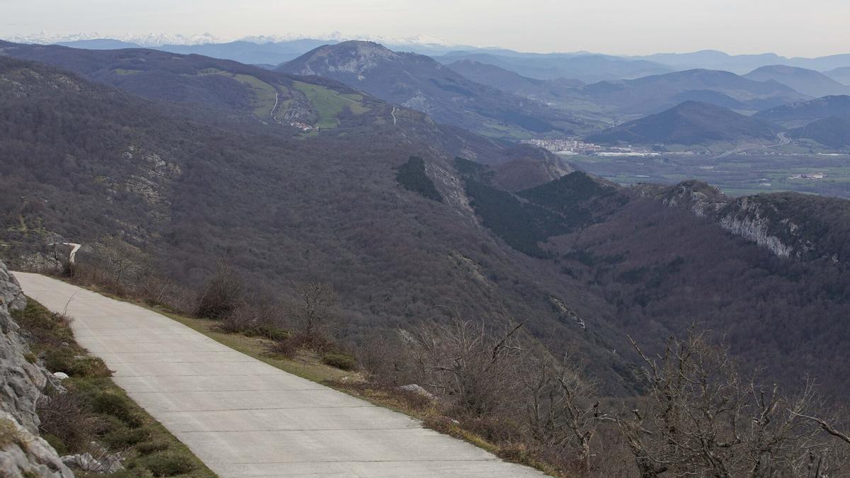 Vista desde la subida a Aralar.
