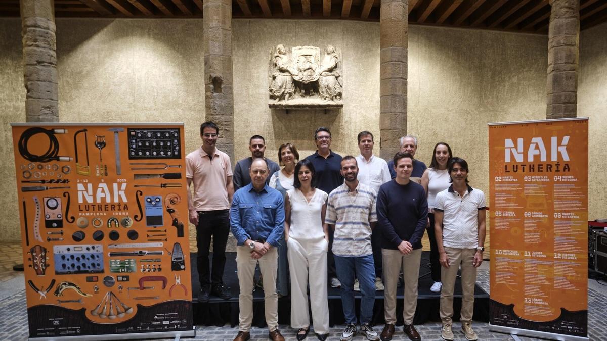 Yolanda Campos, Ignacio Fernández Galindo, Sergio Eslava y Xabier Olazabal, junto a representantes de las instituciones colaboradoras.