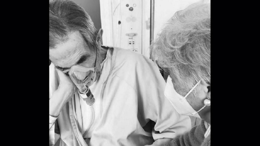 La emocionante declaración de amor de un anciano a su mujer antes de morir