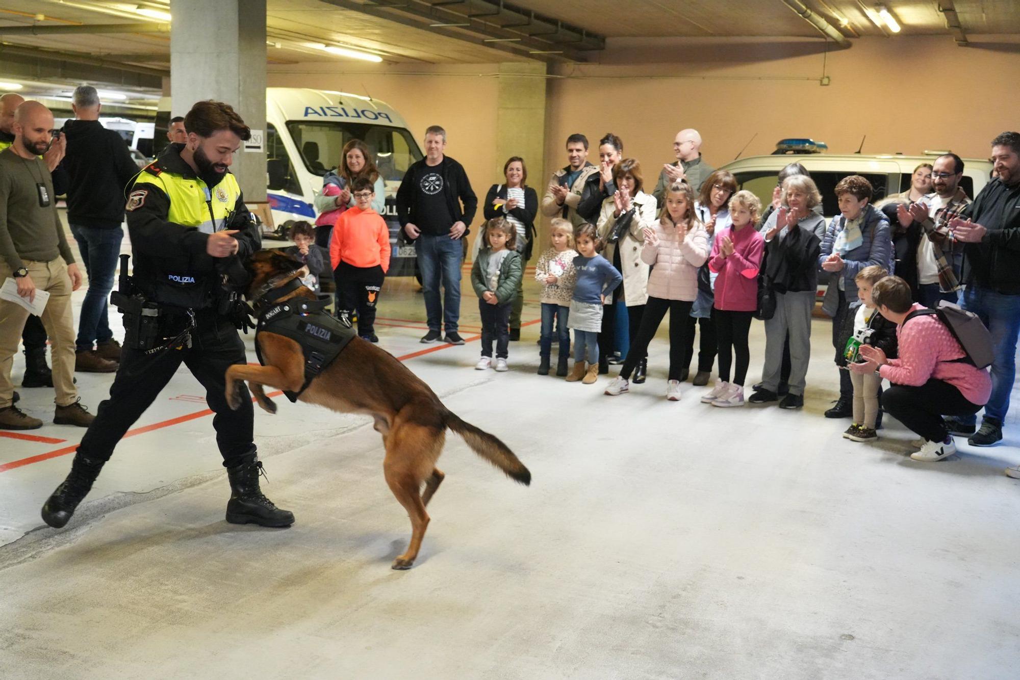 En imágenes: La Policía Municipal muestra sus entrañas con motivo del 181 aniversario