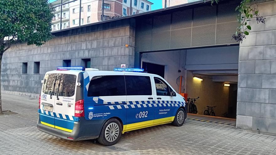 Un detenido y dos imputados por tres hurtos en Pamplona por el método del abrazo